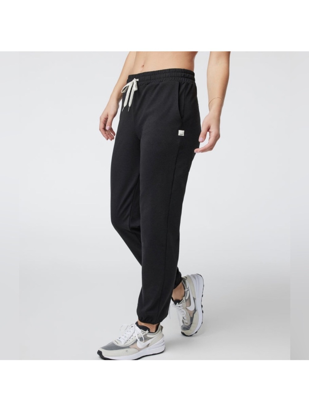 Vuori Women's Granite Performance Jogger